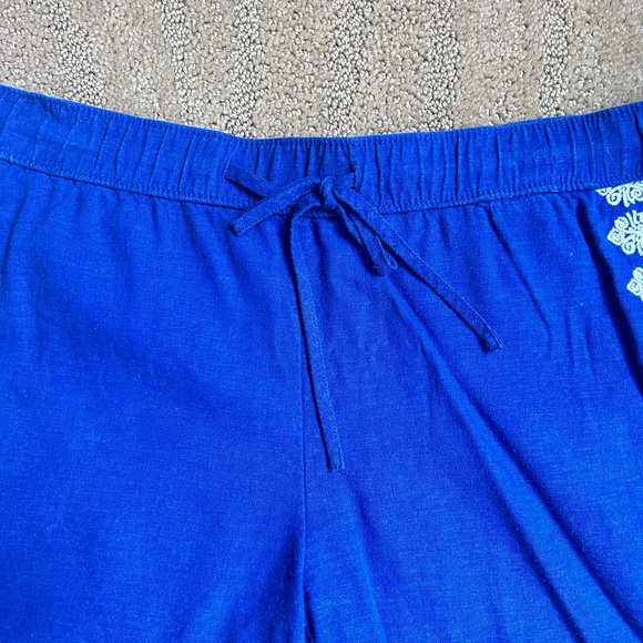 Vineyard Vines Embroidered Blue Pull On Shorts 3.5 inch linen draw string shorts - Picture 8 of 9